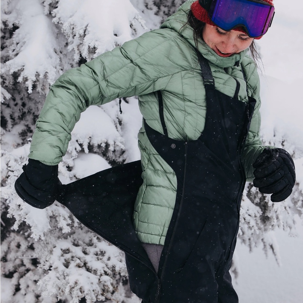 Looking to trade Burton kimmy bib
